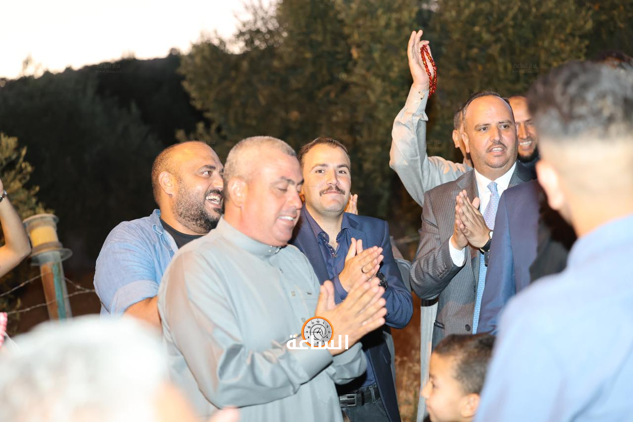 Madar Al-Saa Images 0.7357911453634542