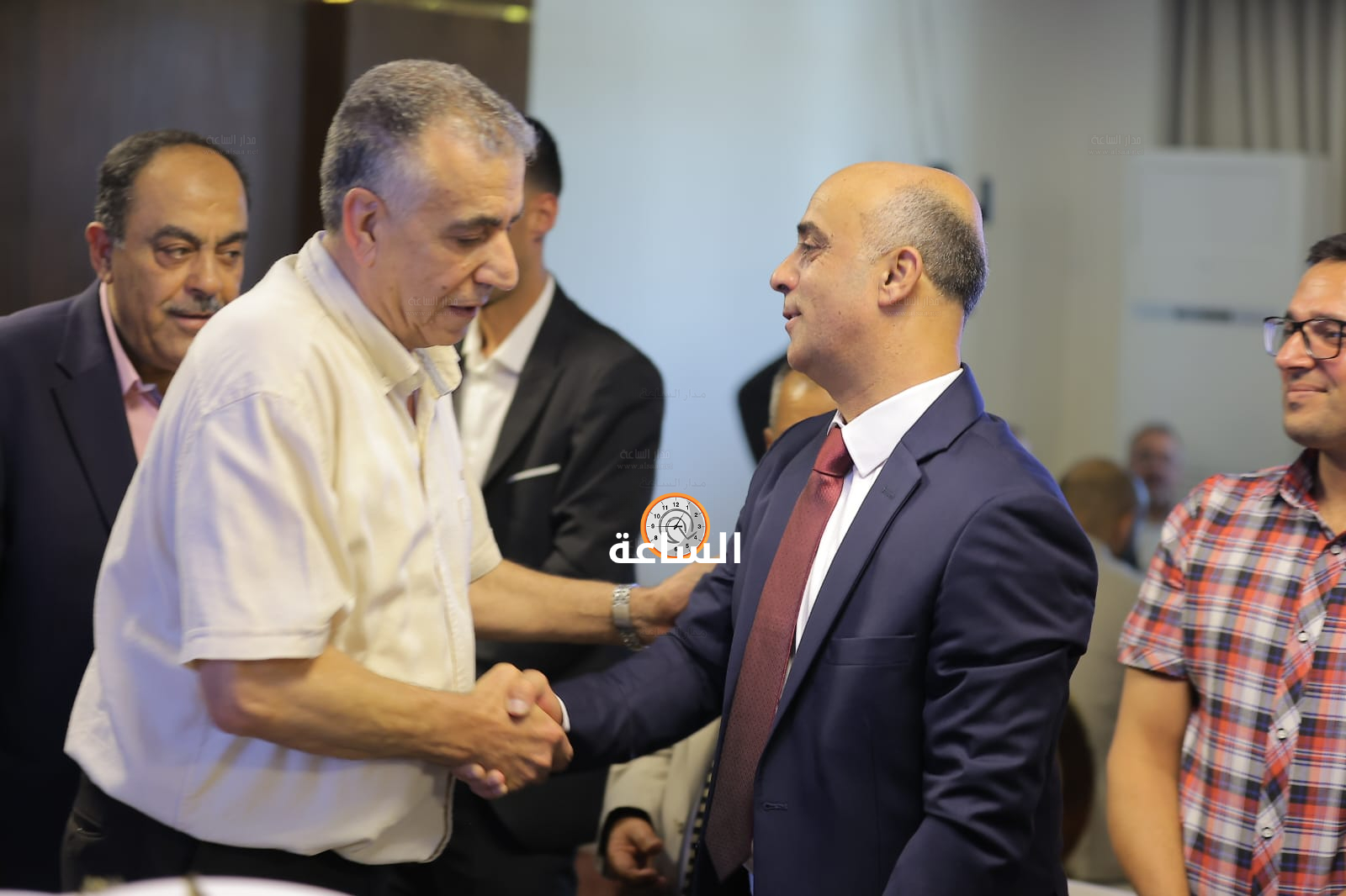 Madar Al-Saa Images 0.6347845524294615