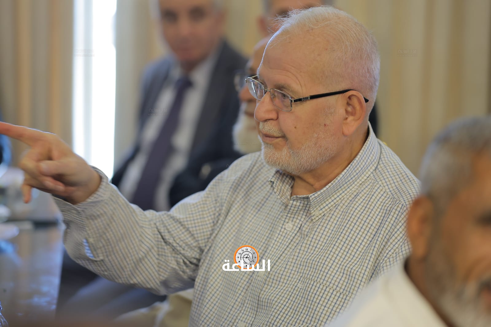 Madar Al-Saa Images 0.9691115318586062