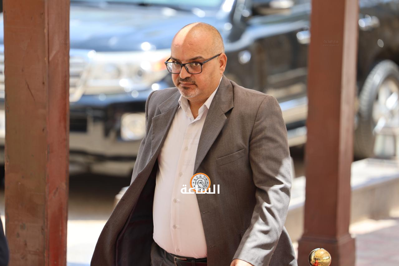 Madar Al-Saa Images 0.13184228688539612