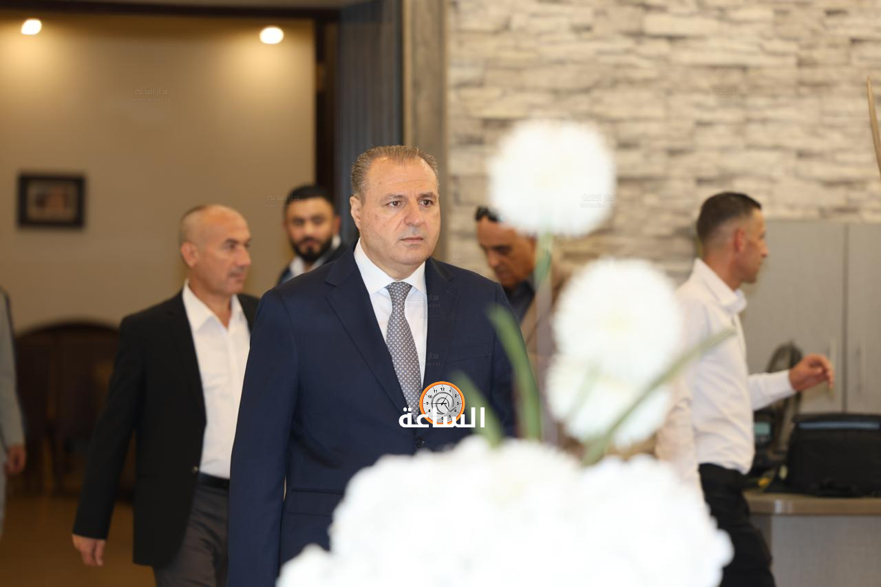 Madar Al-Saa Images 0.8017663657396378