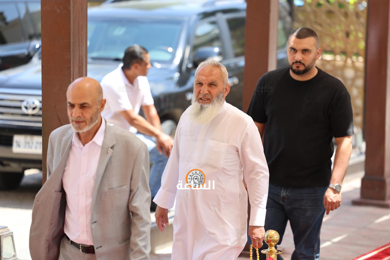 Madar Al-Saa Images 0.41436259670919606