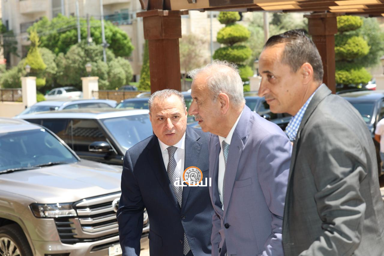 Madar Al-Saa Images 0.35059318331172884