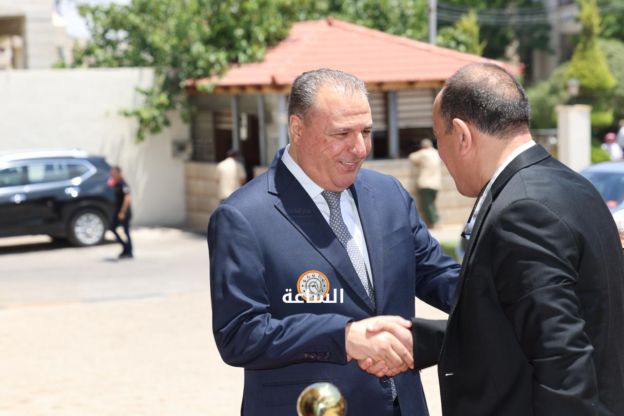 Madar Al-Saa Images 0.9333360593494541