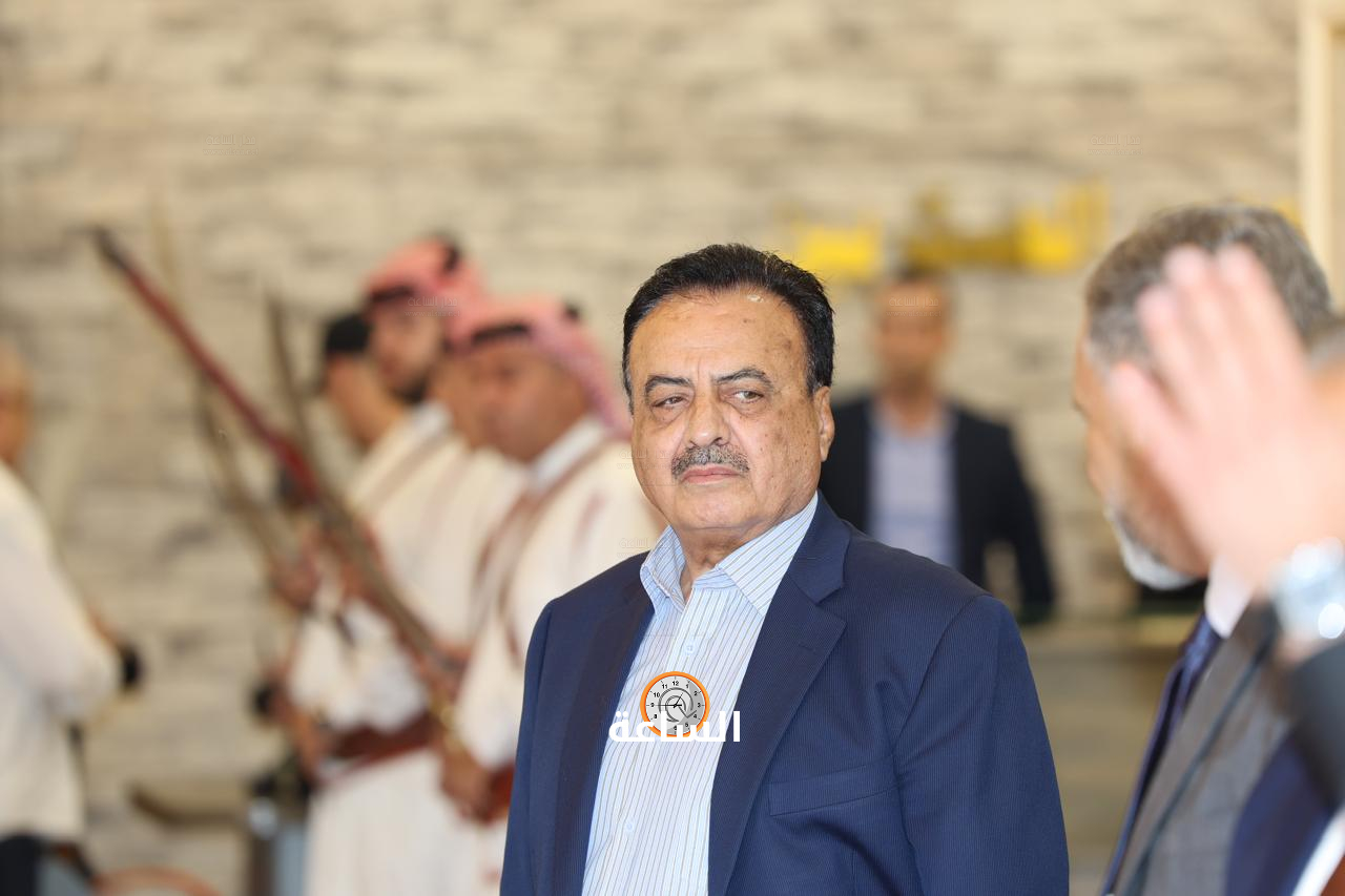 Madar Al-Saa Images 0.40088633408301977