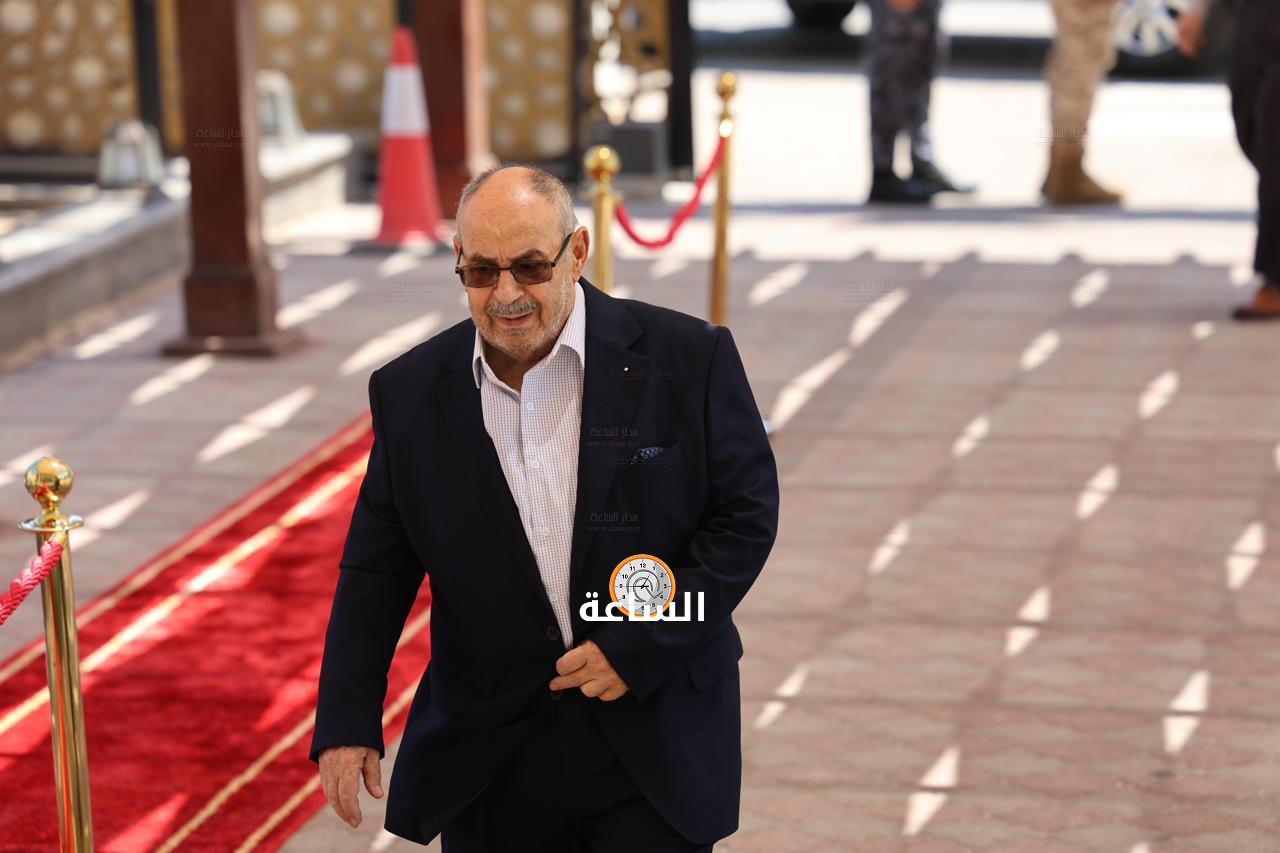 Madar Al-Saa Images 0.2354237187367103