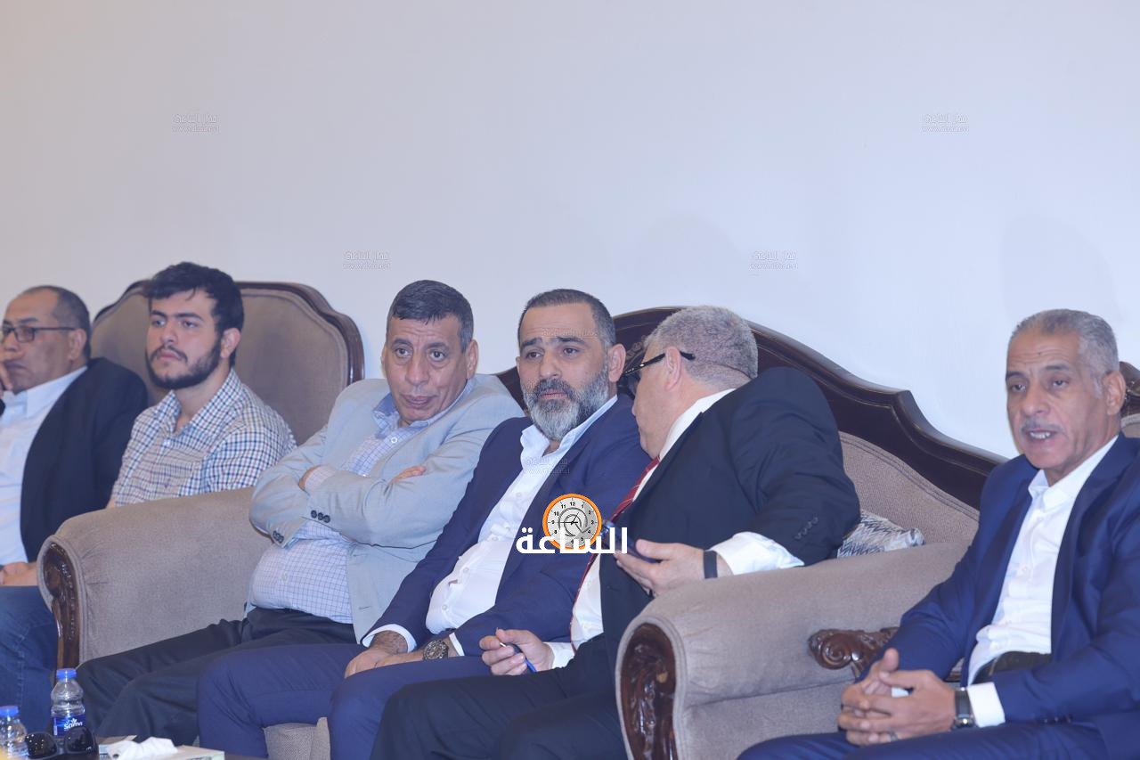 Madar Al-Saa Images 0.15304112372315326