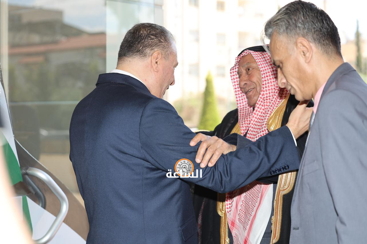 Madar Al-Saa Images 0.1182634847528089