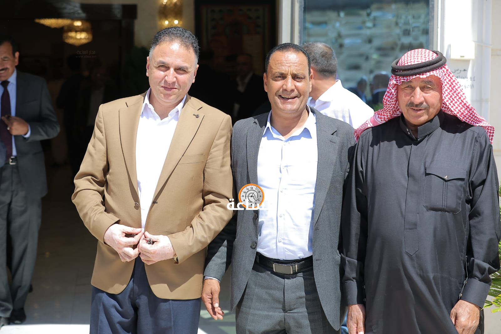 Madar Al-Saa Images 0.7192761657805127