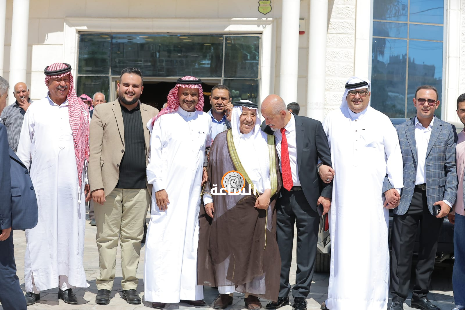 Madar Al-Saa Images 0.9257718528420071