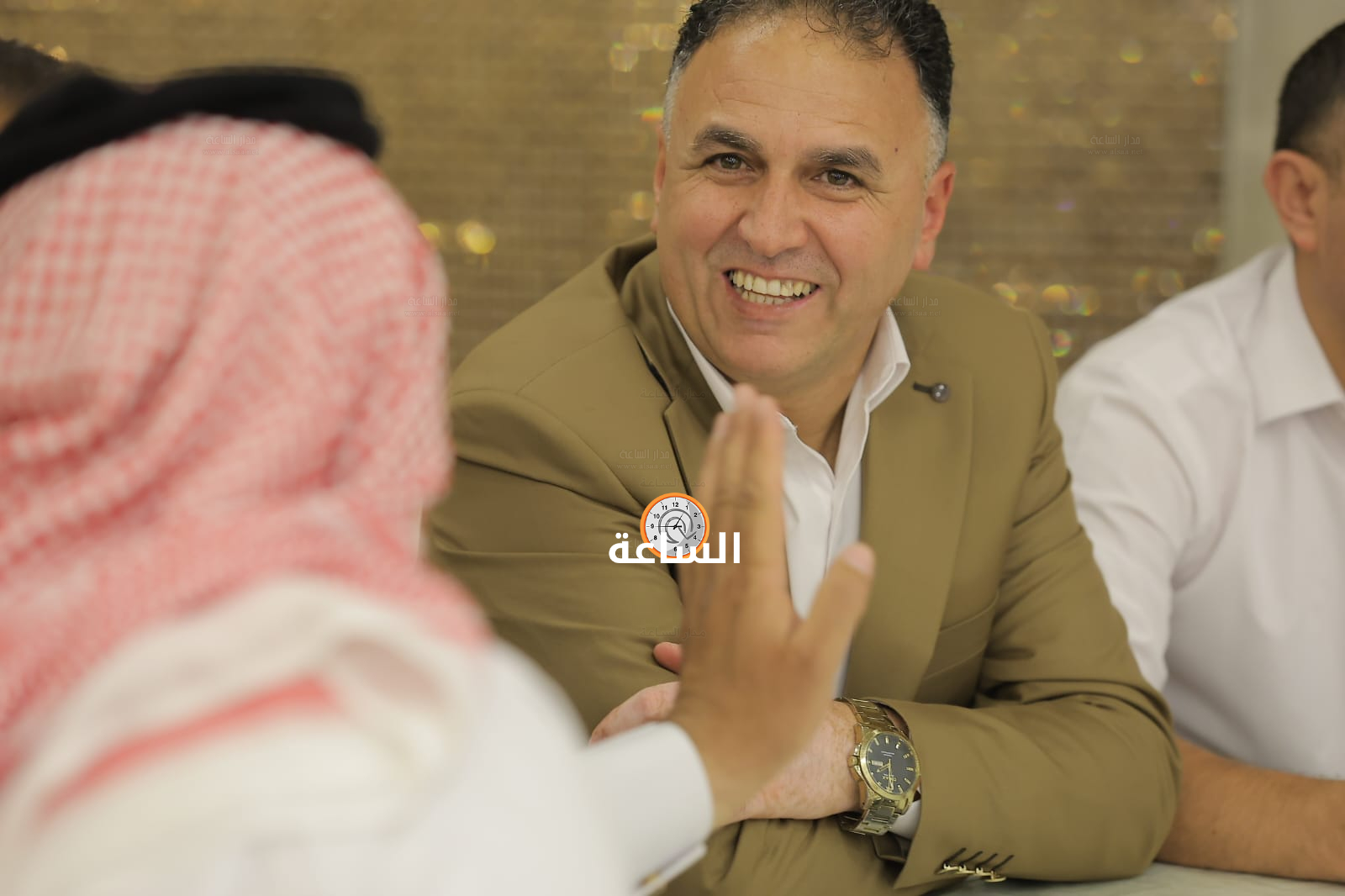 Madar Al-Saa Images 0.6586010302030932