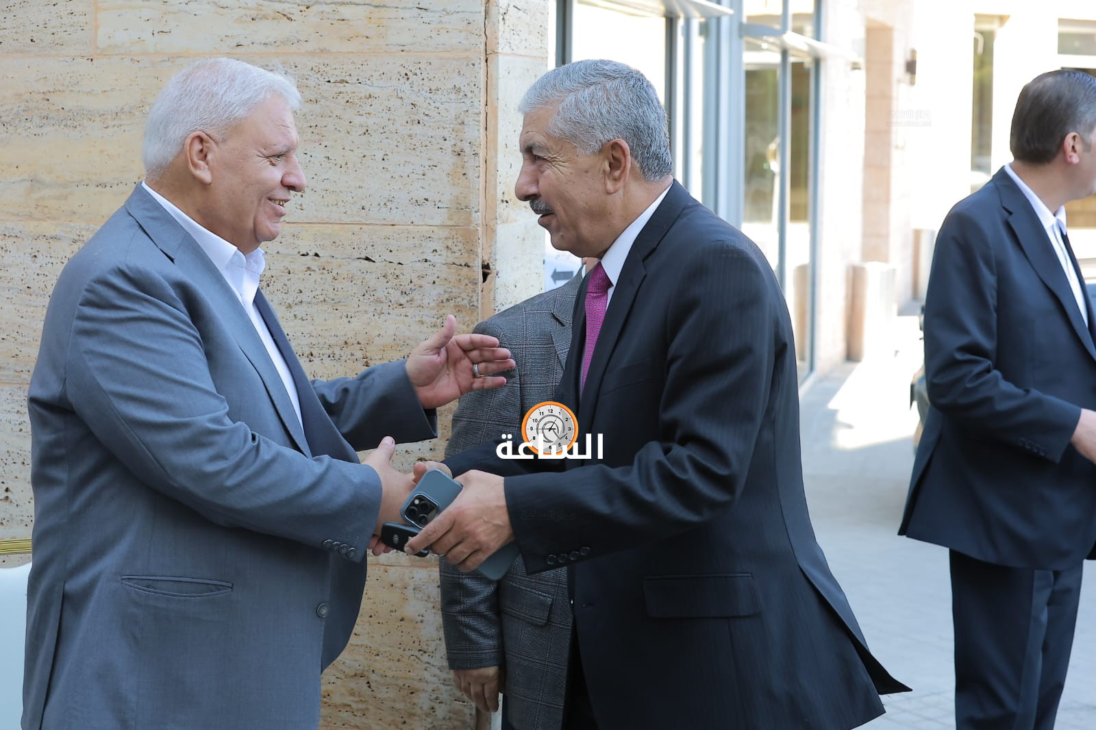 Madar Al-Saa Images 0.5629943366964928