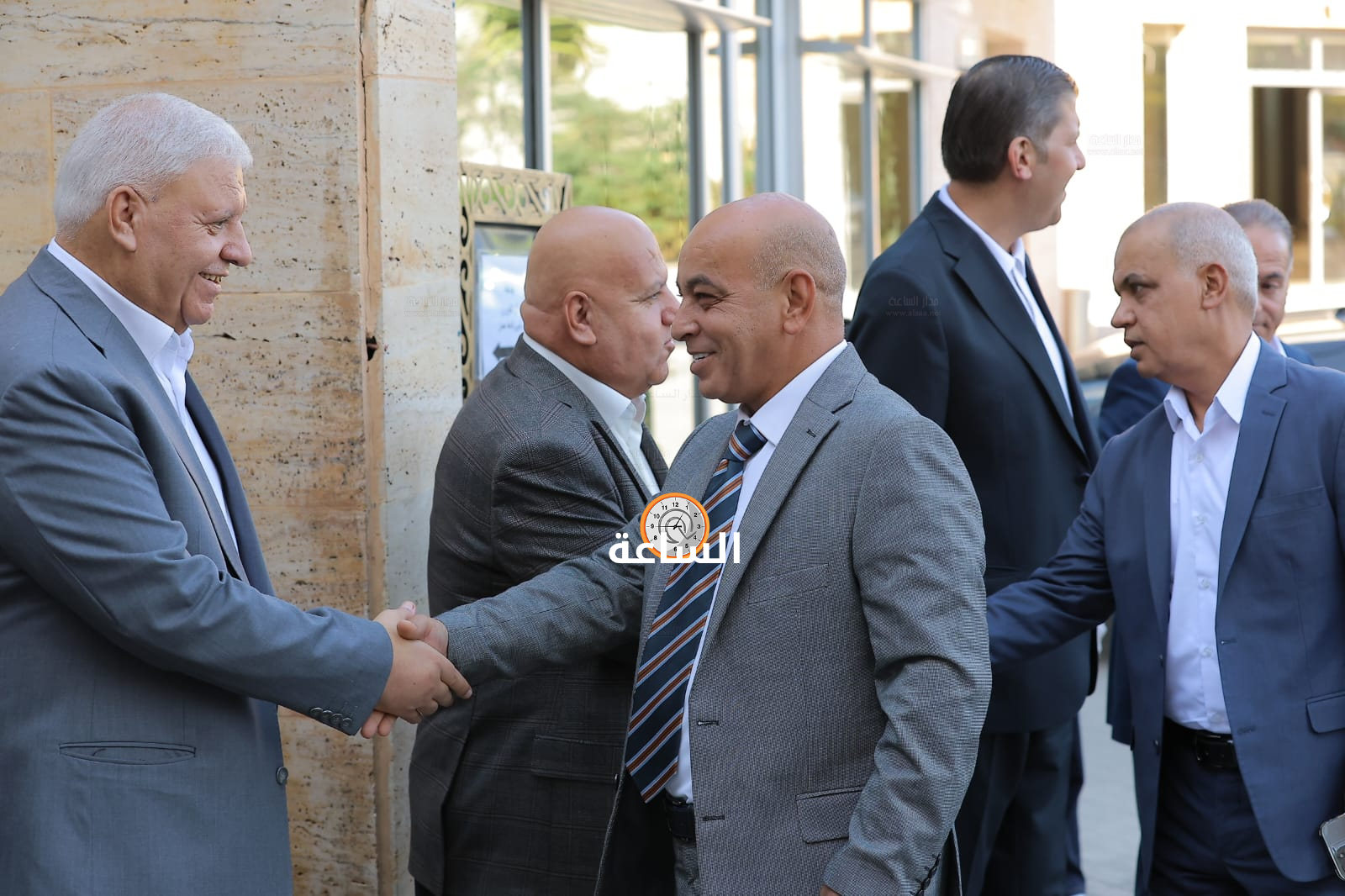 Madar Al-Saa Images 0.8319027923720921