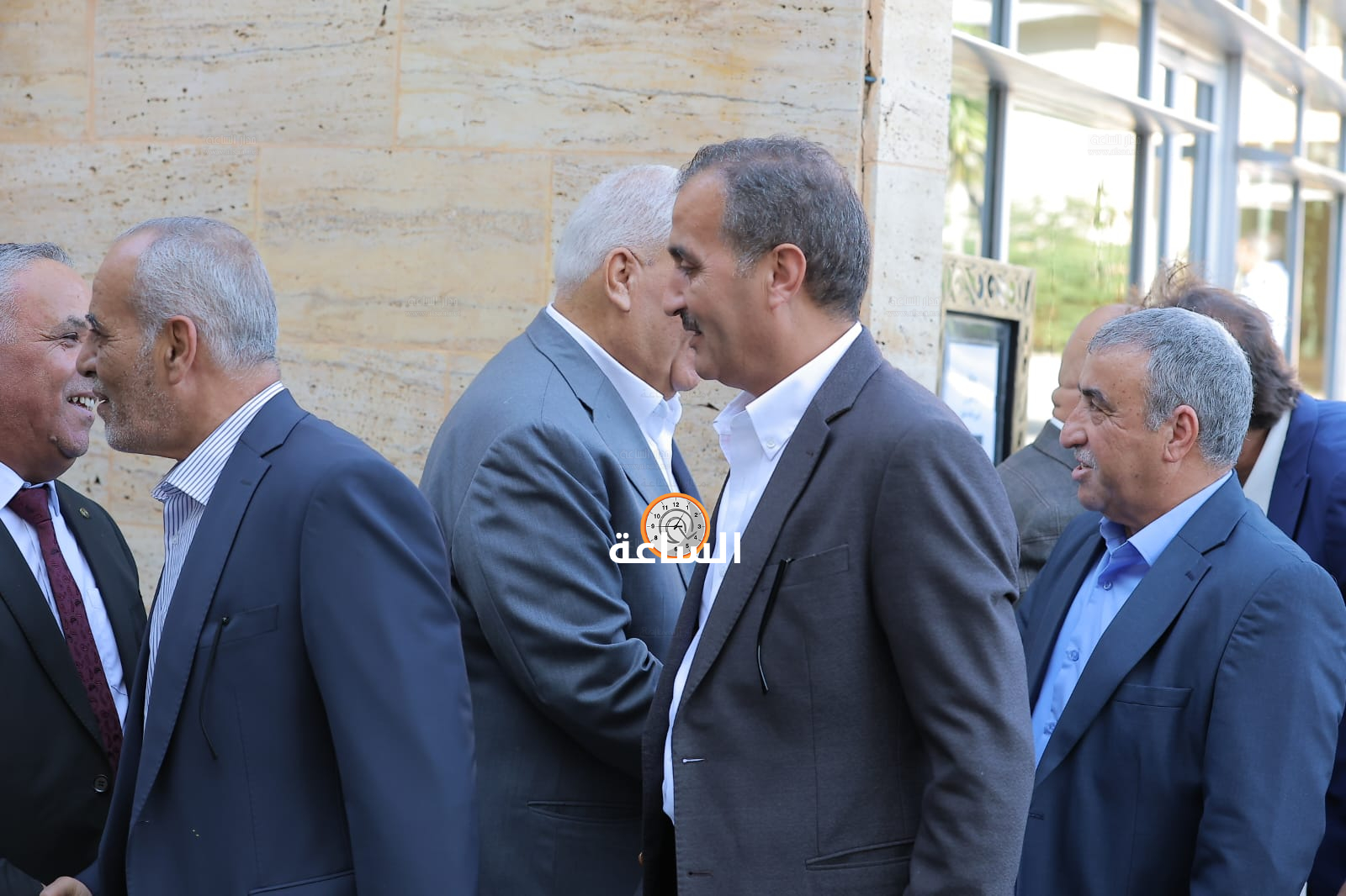 Madar Al-Saa Images 0.35586296932814243