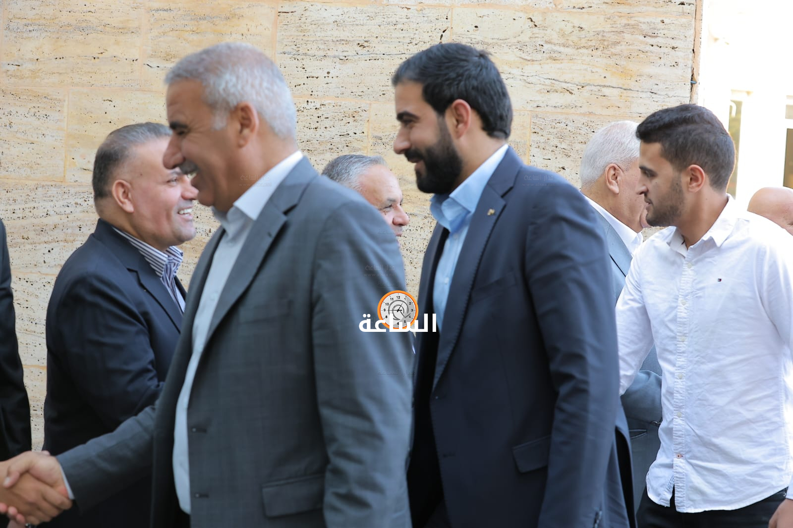Madar Al-Saa Images 0.5137517746537402