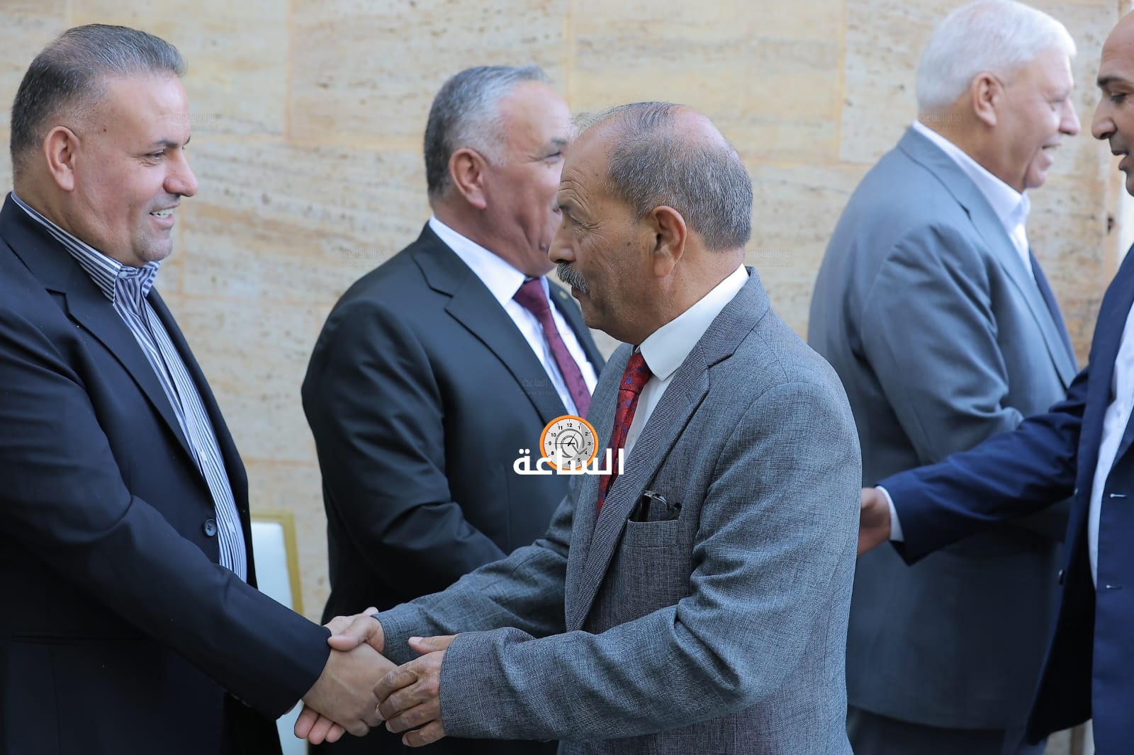 Madar Al-Saa Images 0.8973972516115047