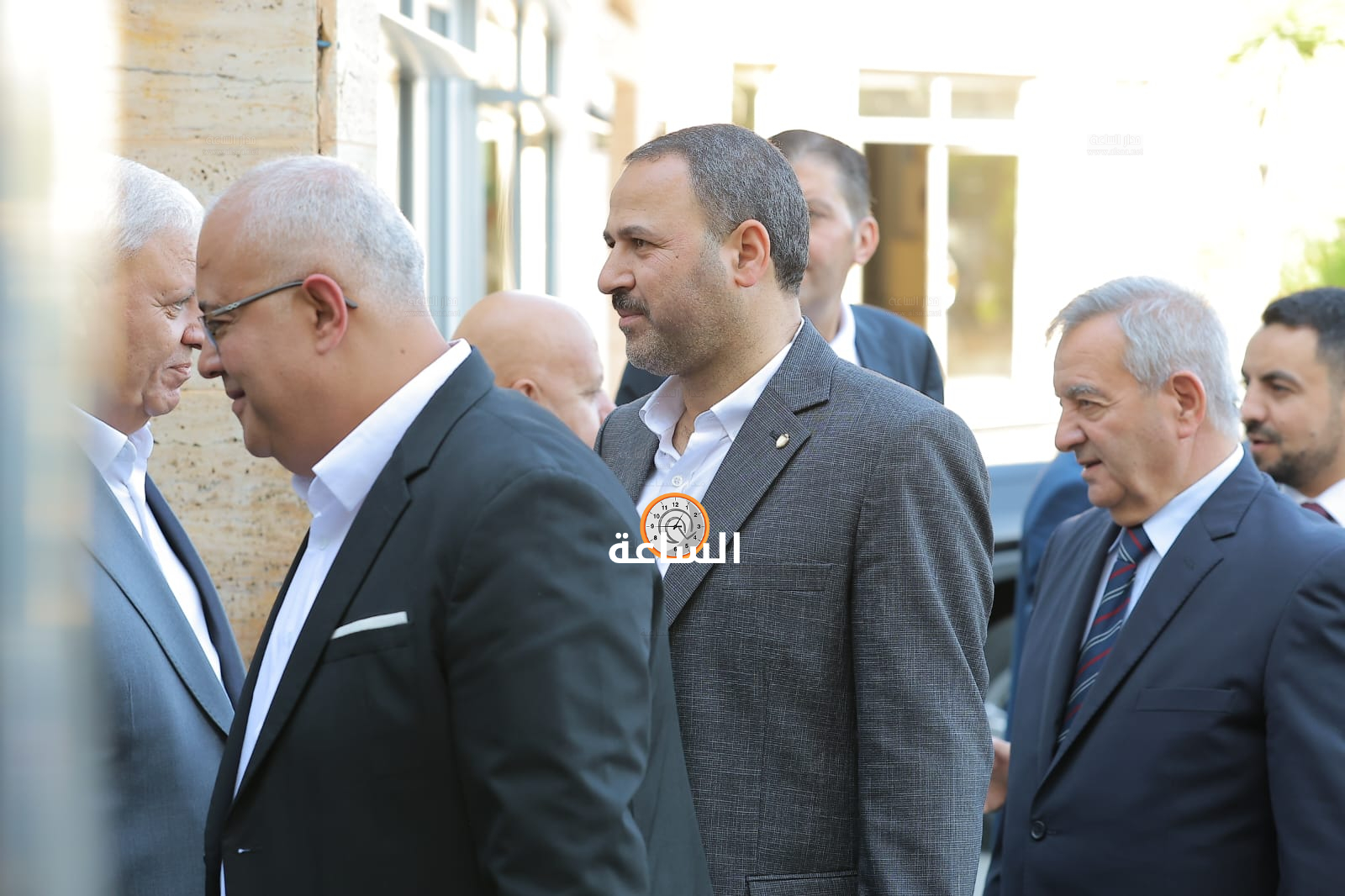 Madar Al-Saa Images 0.8952200581232973