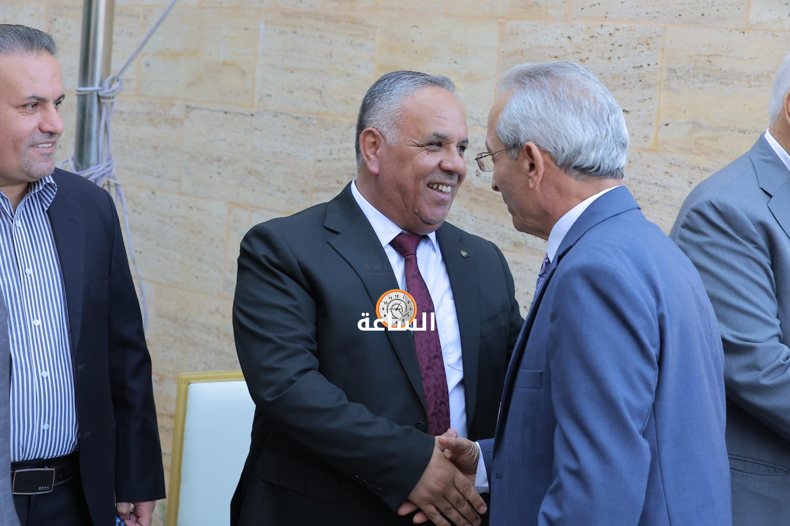 Madar Al-Saa Images 0.38742404178453194