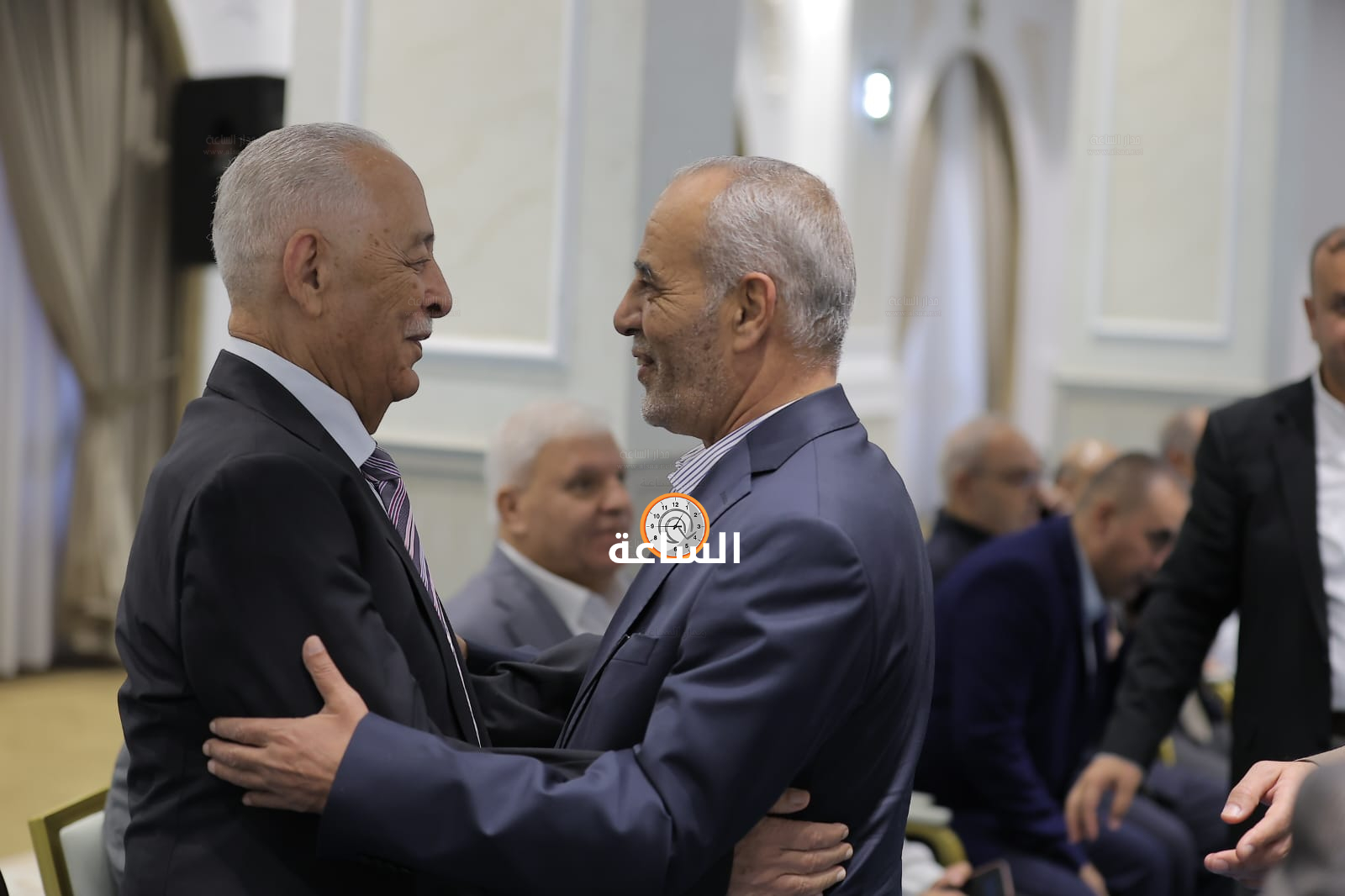 Madar Al-Saa Images 0.12994599860172884