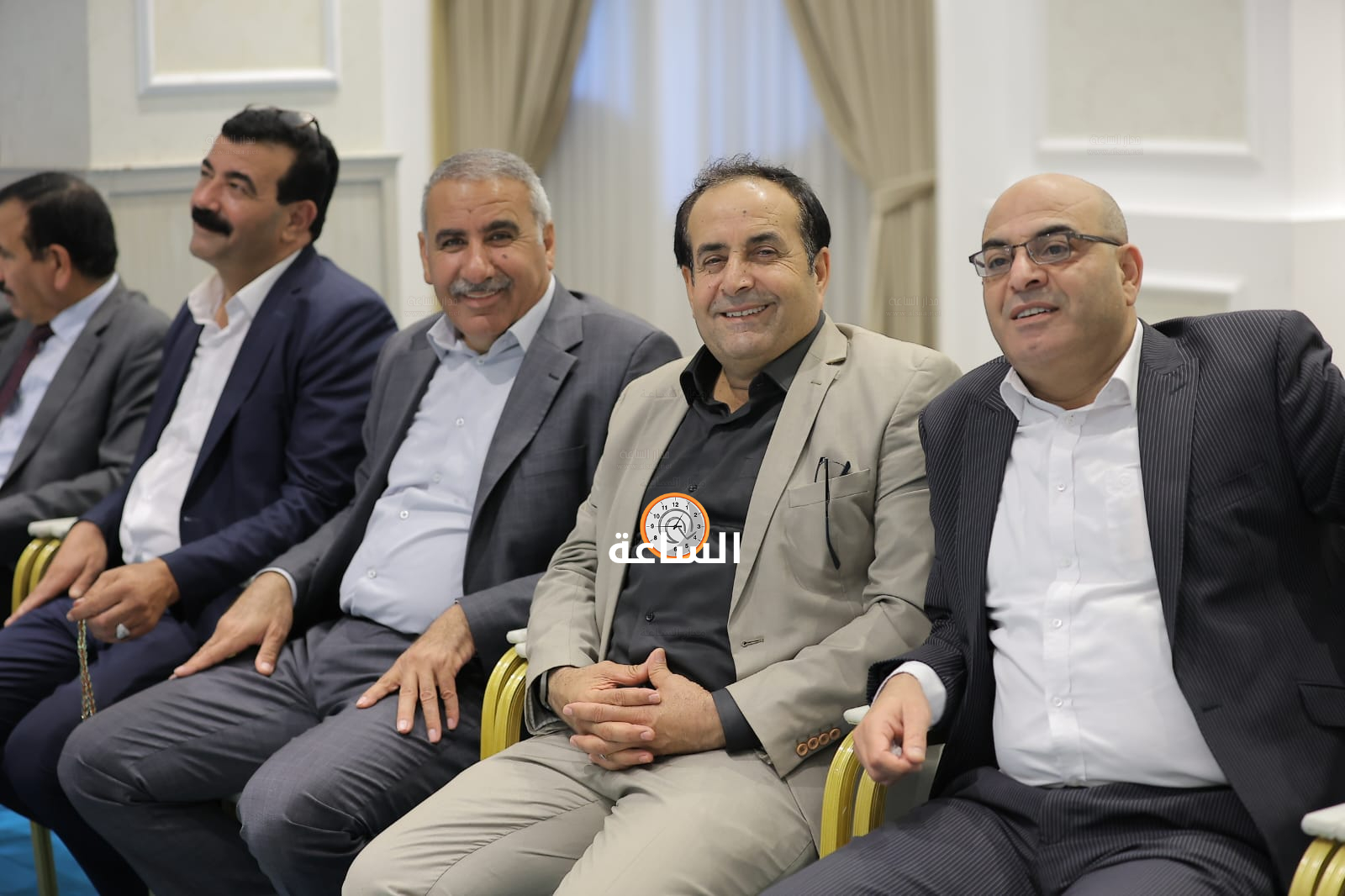 Madar Al-Saa Images 0.9302322553634575