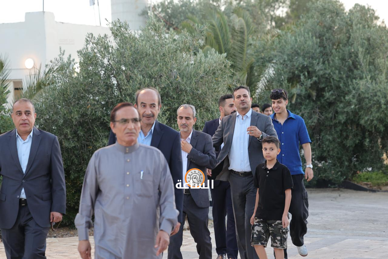 Madar Al-Saa Images 0.9169674772662526