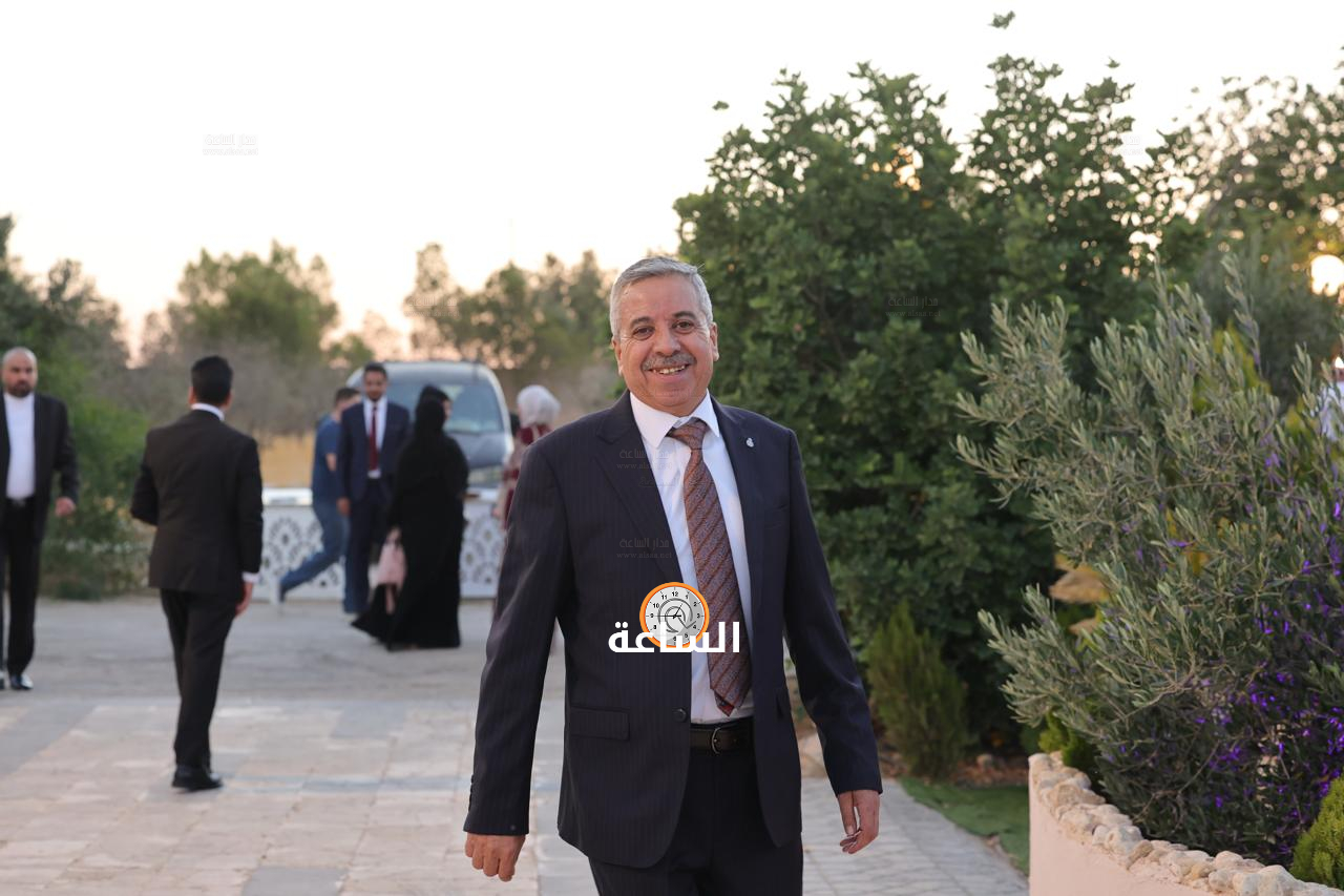 Madar Al-Saa Images 0.994115366437477