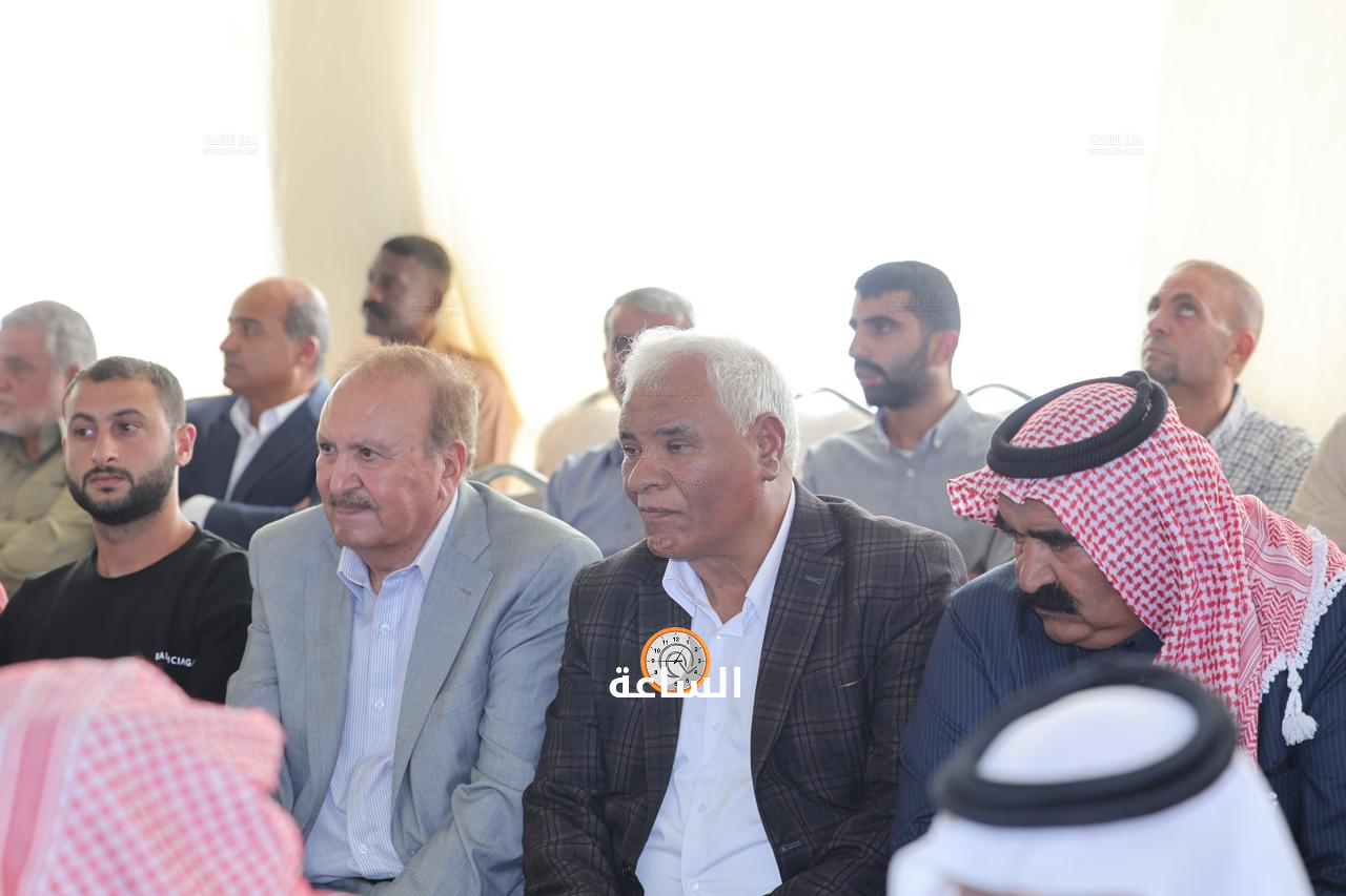 Madar Al-Saa Images 0.717754399816787