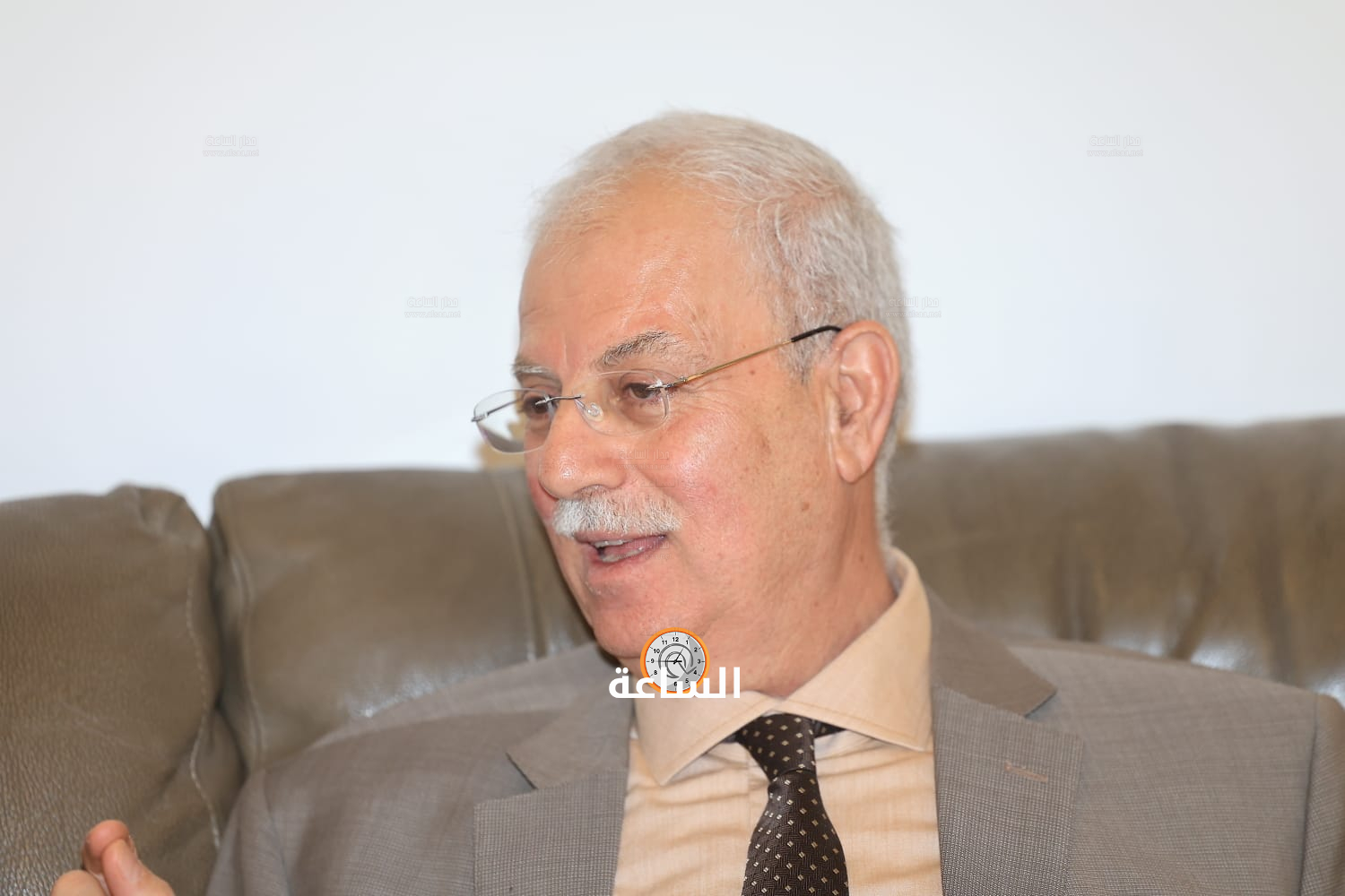 Madar Al-Saa Images 0.9360286644523819