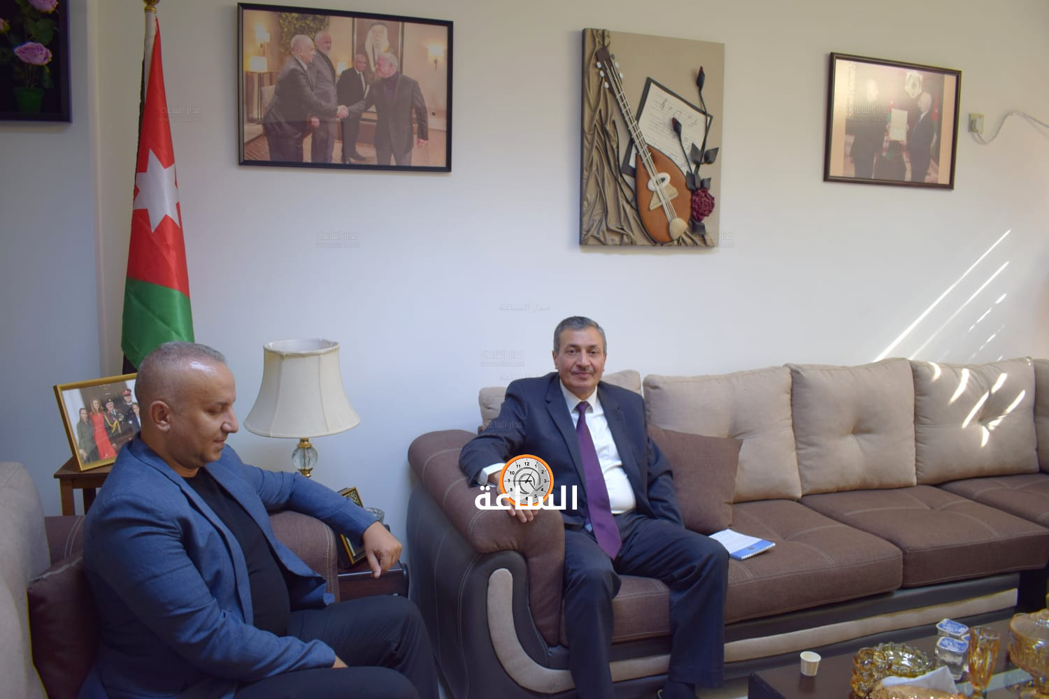 Madar Al-Saa Images 0.5321120429040502