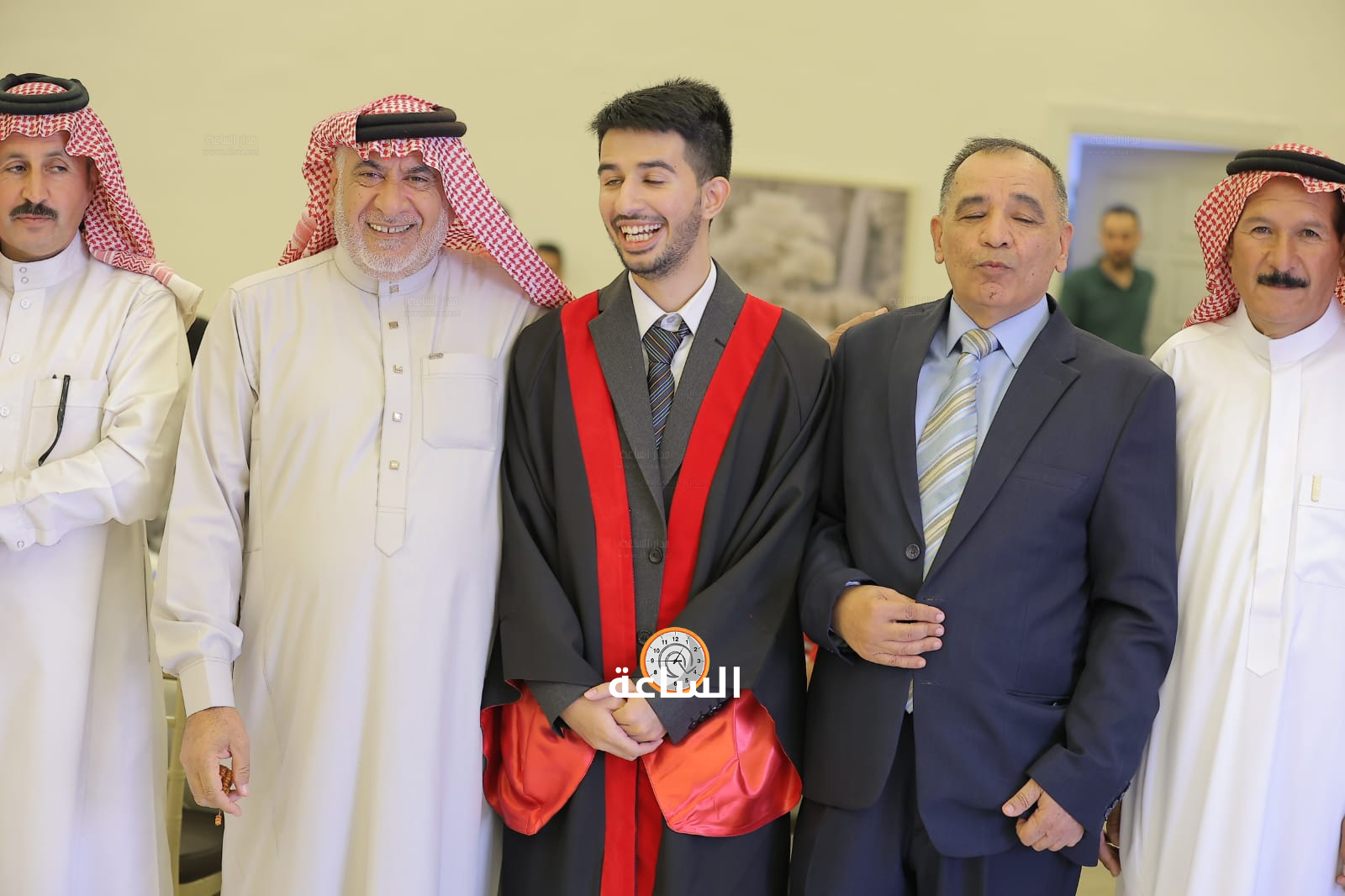 Madar Al-Saa Images 0.6416107222943134