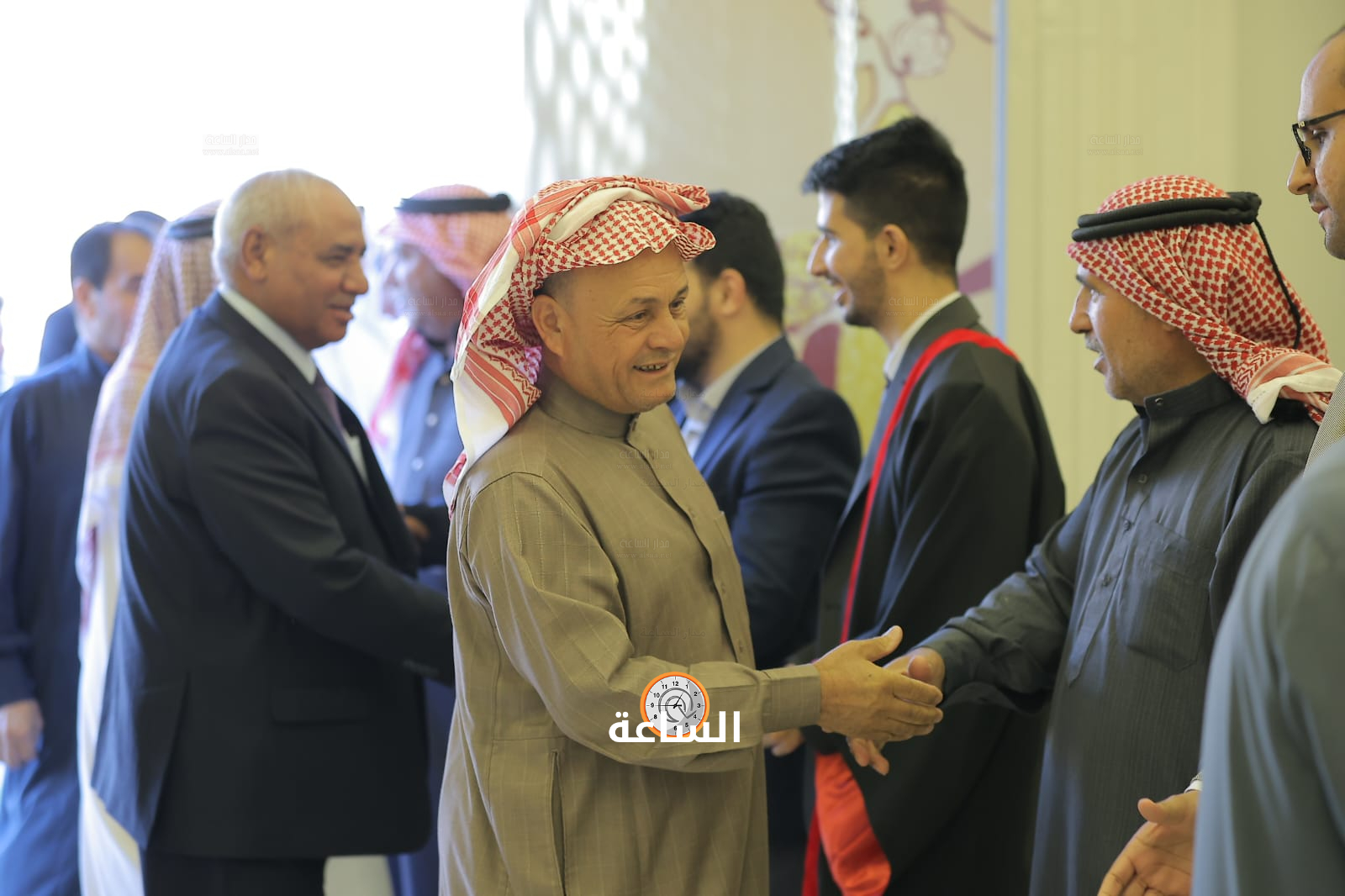 Madar Al-Saa Images 0.24006143995104057