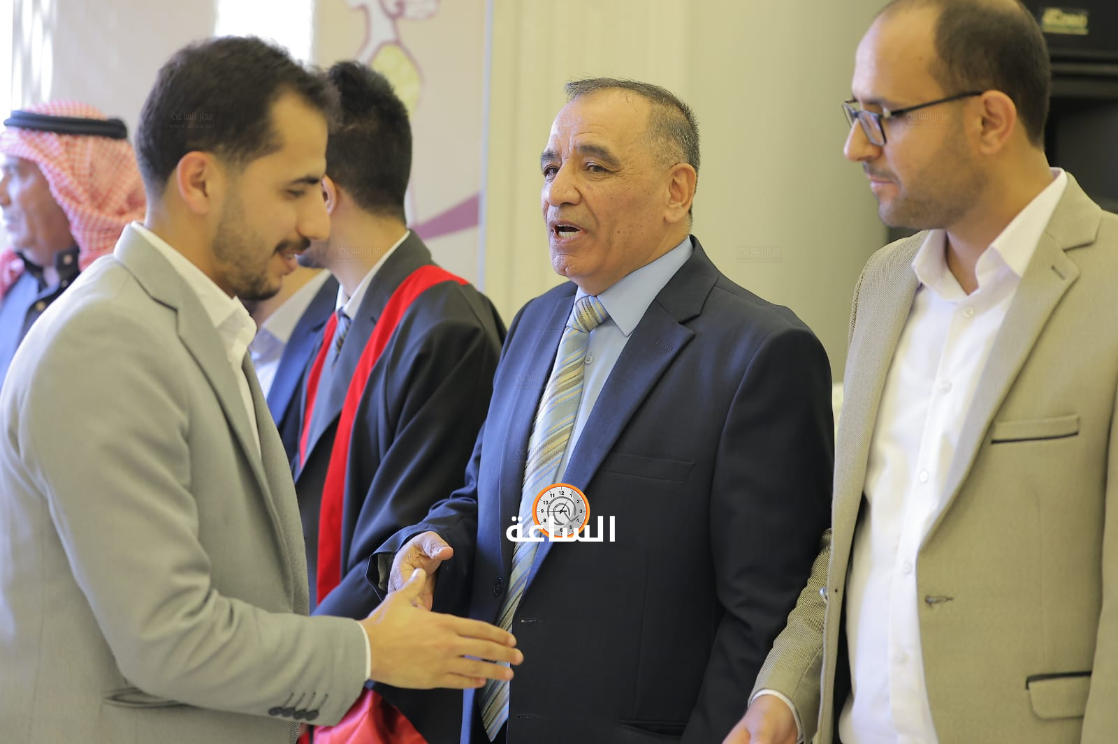 Madar Al-Saa Images 0.41019832379808874