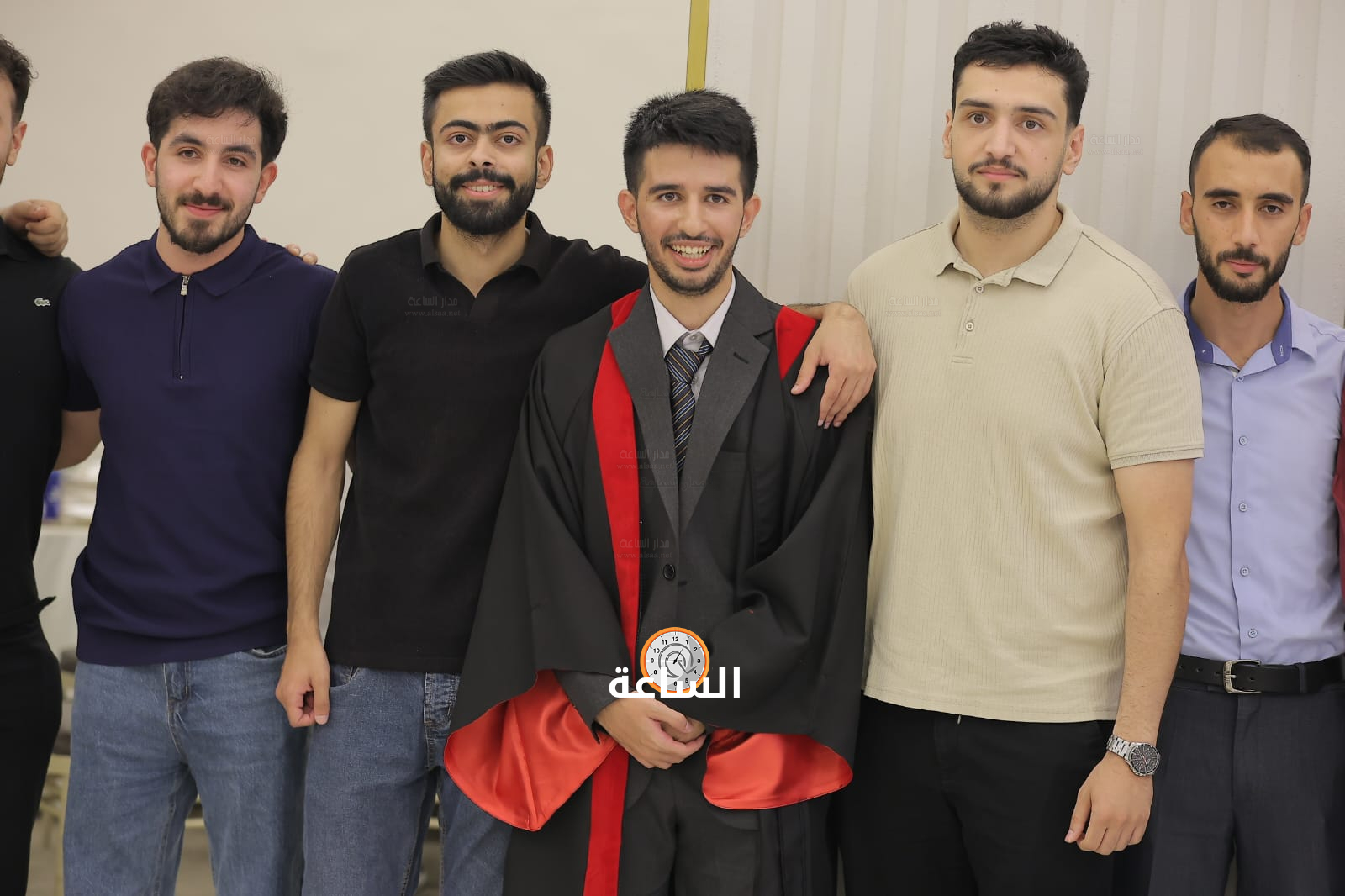Madar Al-Saa Images 0.8190560429287648