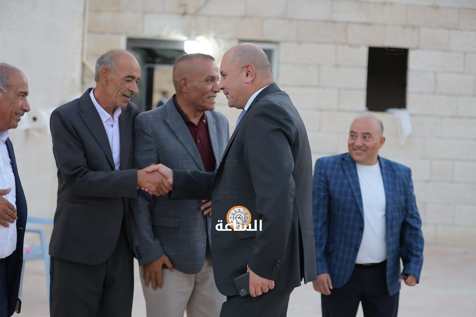 Madar Al-Saa Images 0.7307497300887514