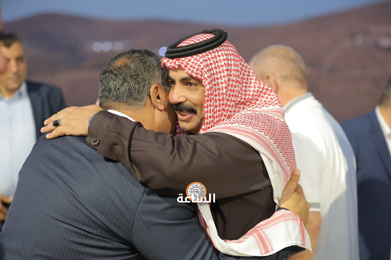 Madar Al-Saa Images 0.034640651818373946