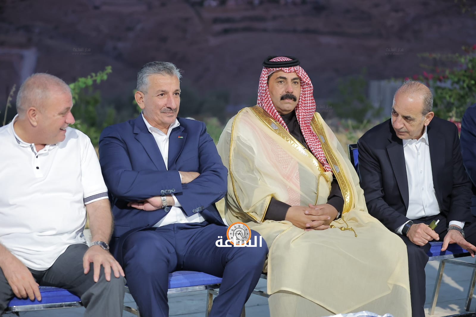 Madar Al-Saa Images 0.8766113272553172