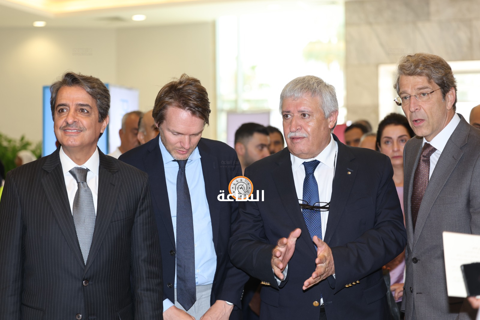 Madar Al-Saa Images 0.579397158799884