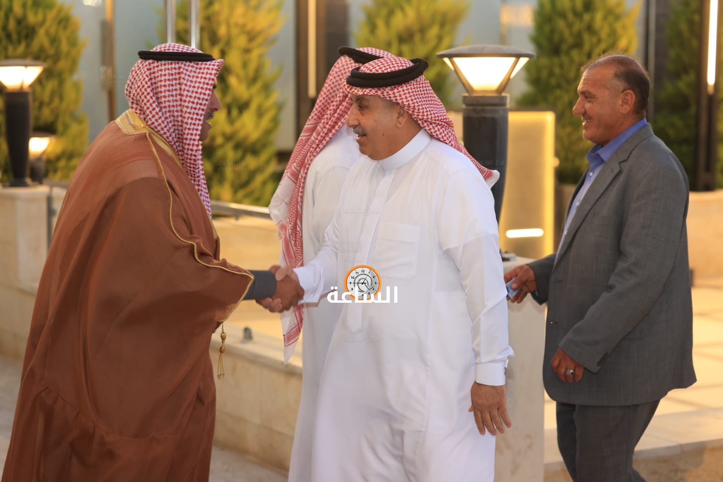 Madar Al-Saa Images 0.00014356786432756508