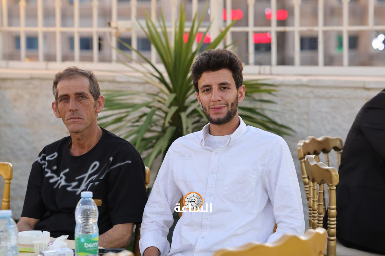 Madar Al-Saa Images 0.04222245723633422