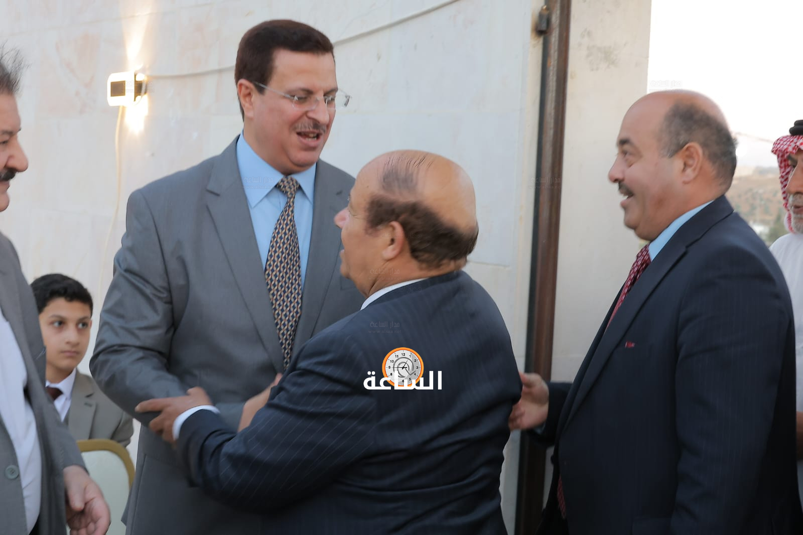 Madar Al-Saa Images 0.9238350485442373