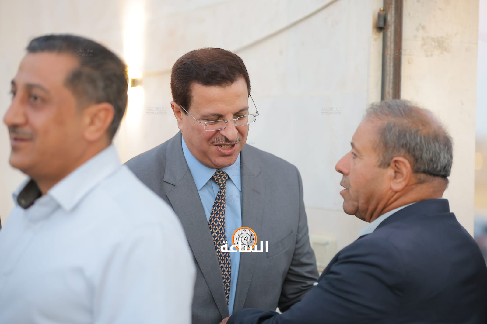 Madar Al-Saa Images 0.4115561940733915