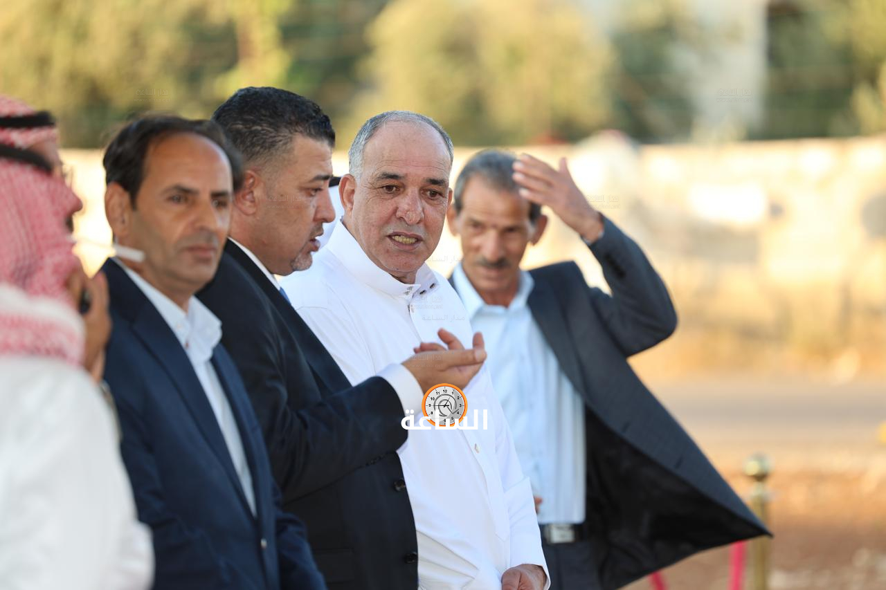 Madar Al-Saa Images 0.4634482394114837