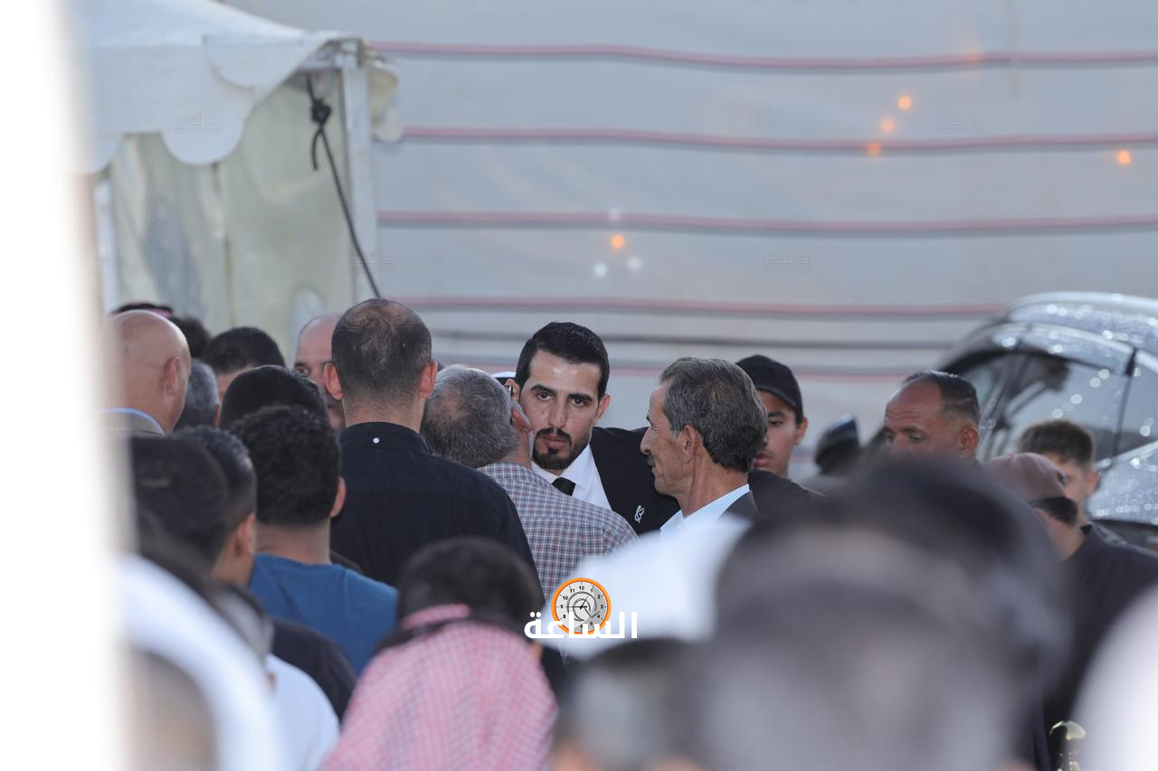 Madar Al-Saa Images 0.9295329556533184