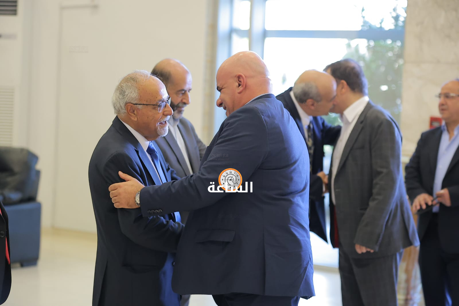 Madar Al-Saa Images 0.9073750078449384