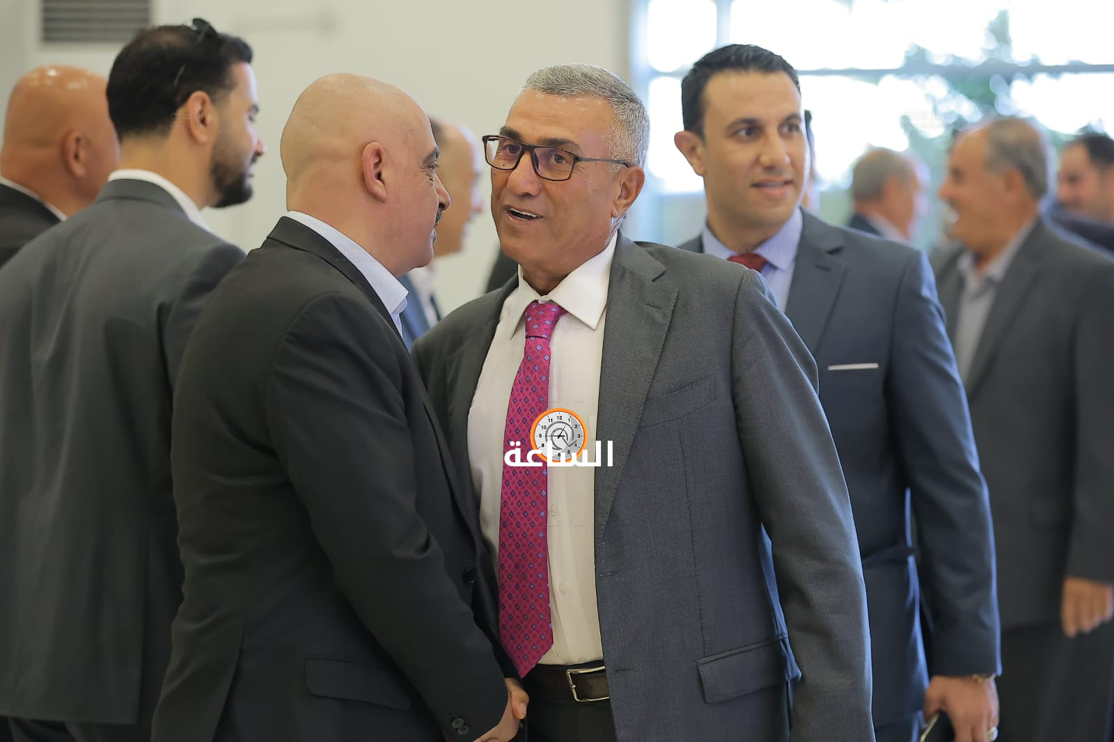 Madar Al-Saa Images 0.4216055215875192