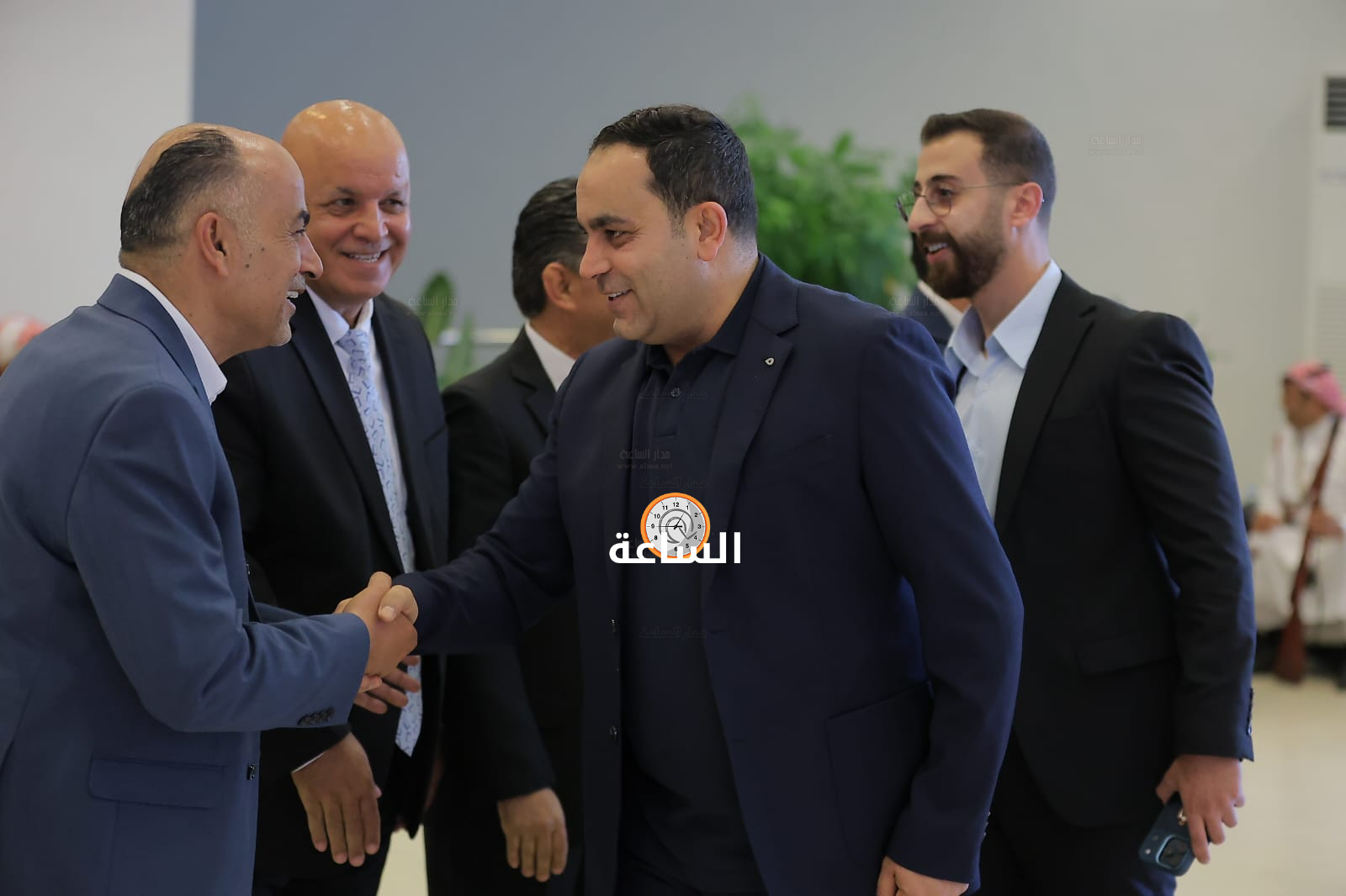 Madar Al-Saa Images 0.46866846835295684