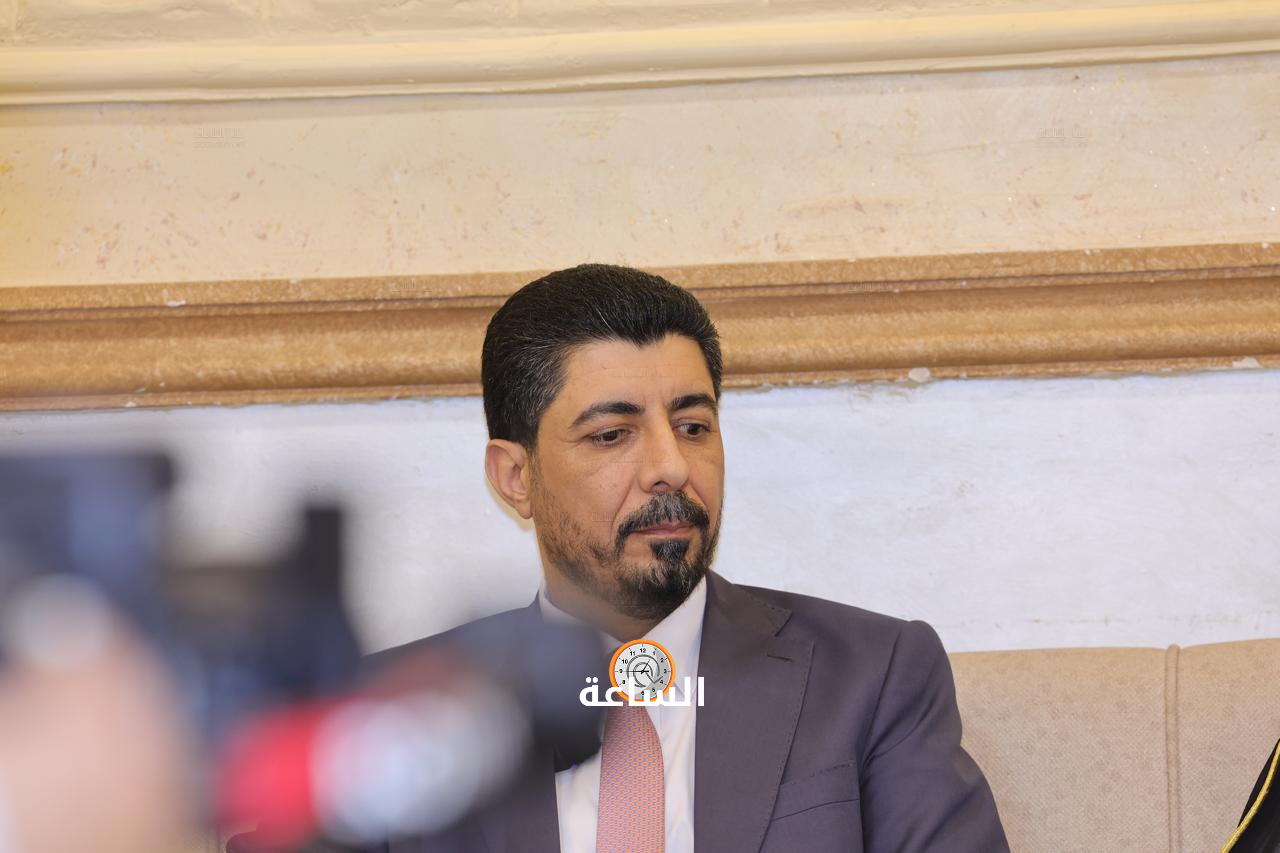 Madar Al-Saa Images 0.716663732882882