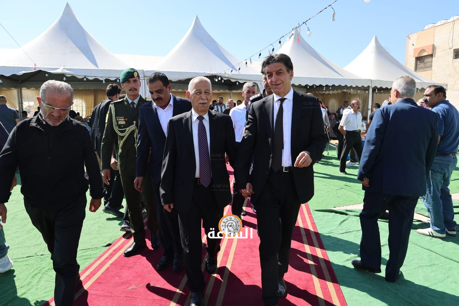 Madar Al-Saa Images 0.744855305534975