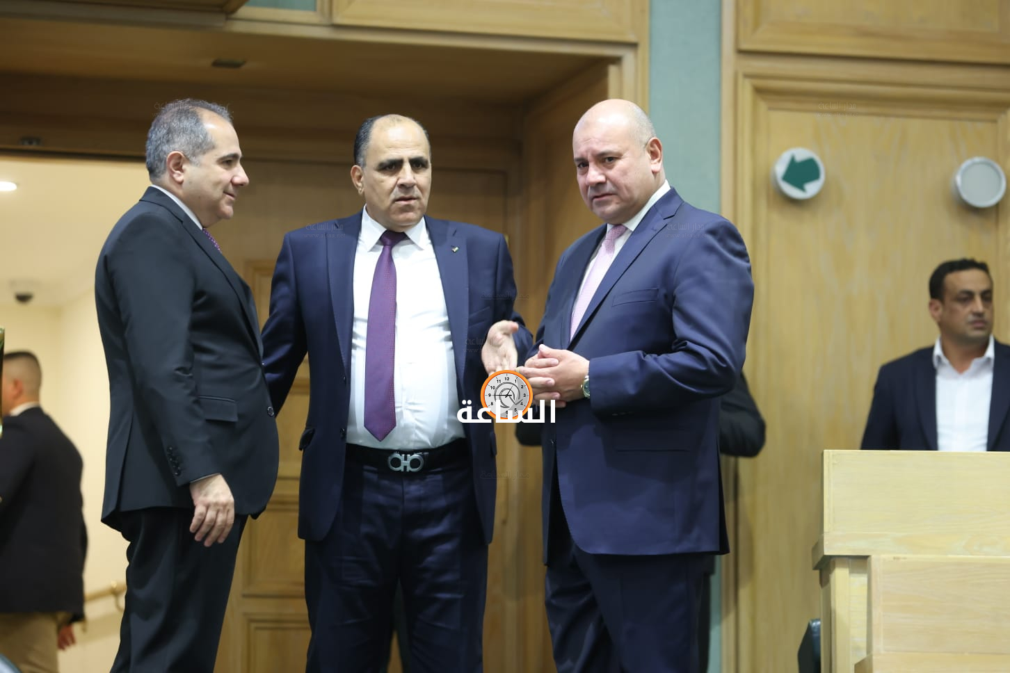 Madar Al-Saa Images 0.7042573461000915
