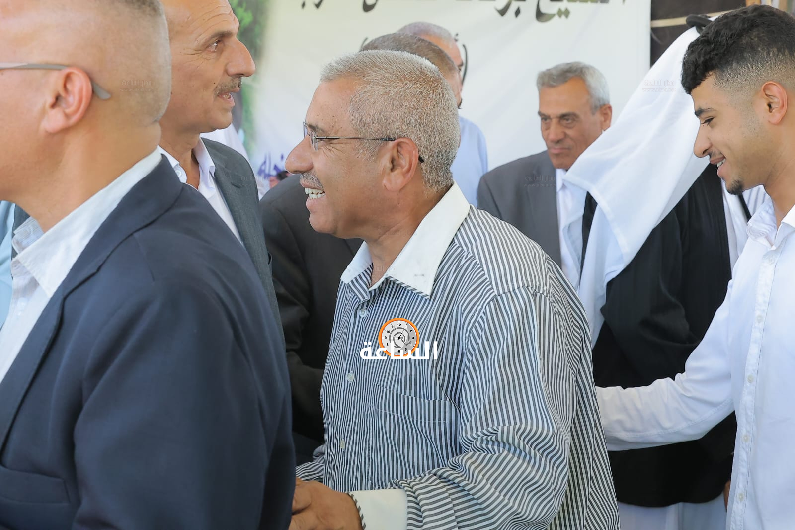 Madar Al-Saa Images 0.24348843229569805